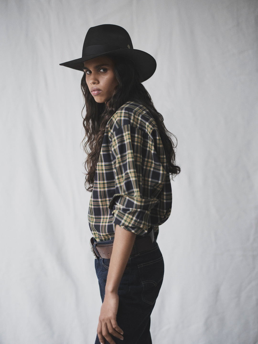 Tatyana Perry in the Akubra Smoky Cape in Bitter Chocolate