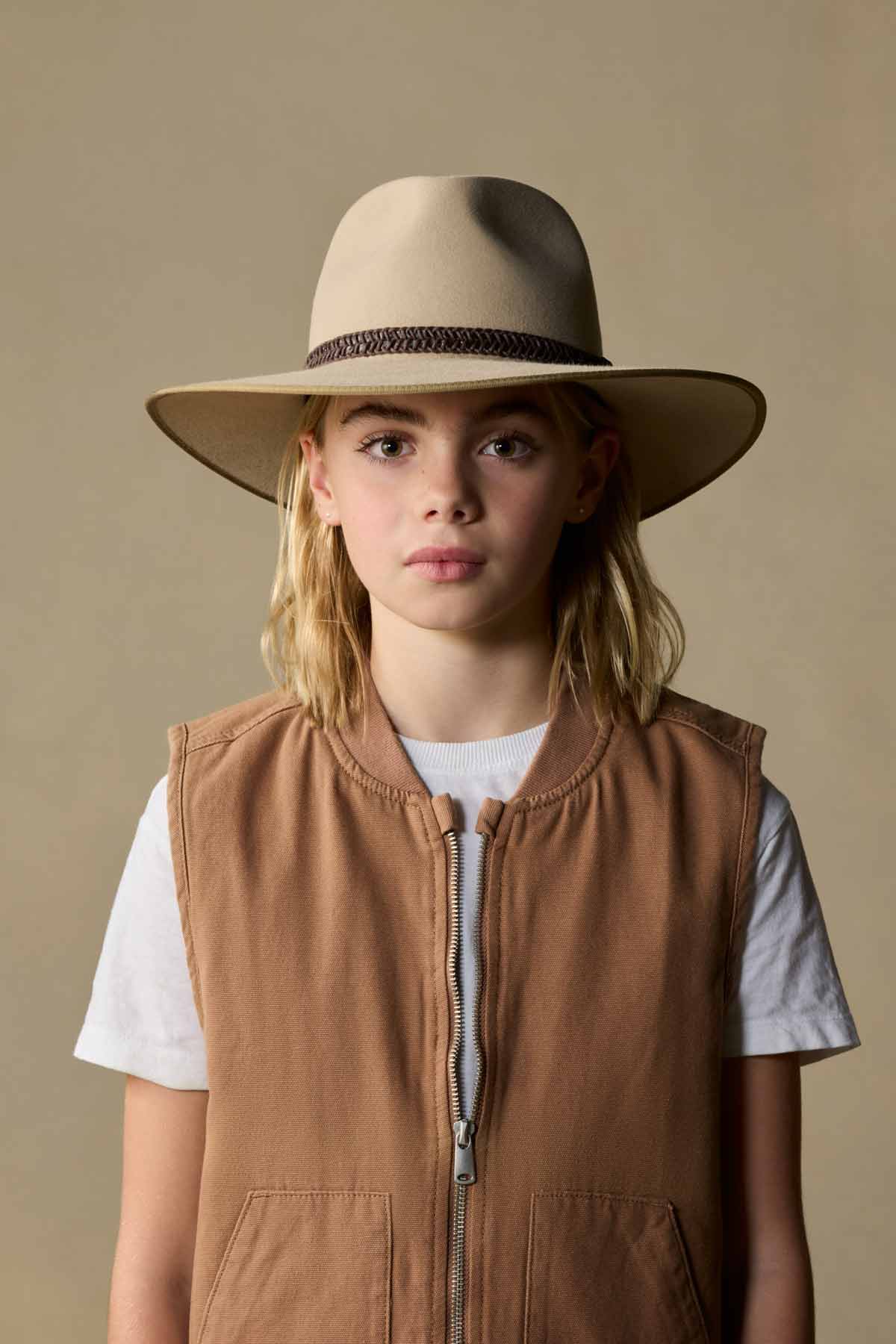 Traveller Light Sand