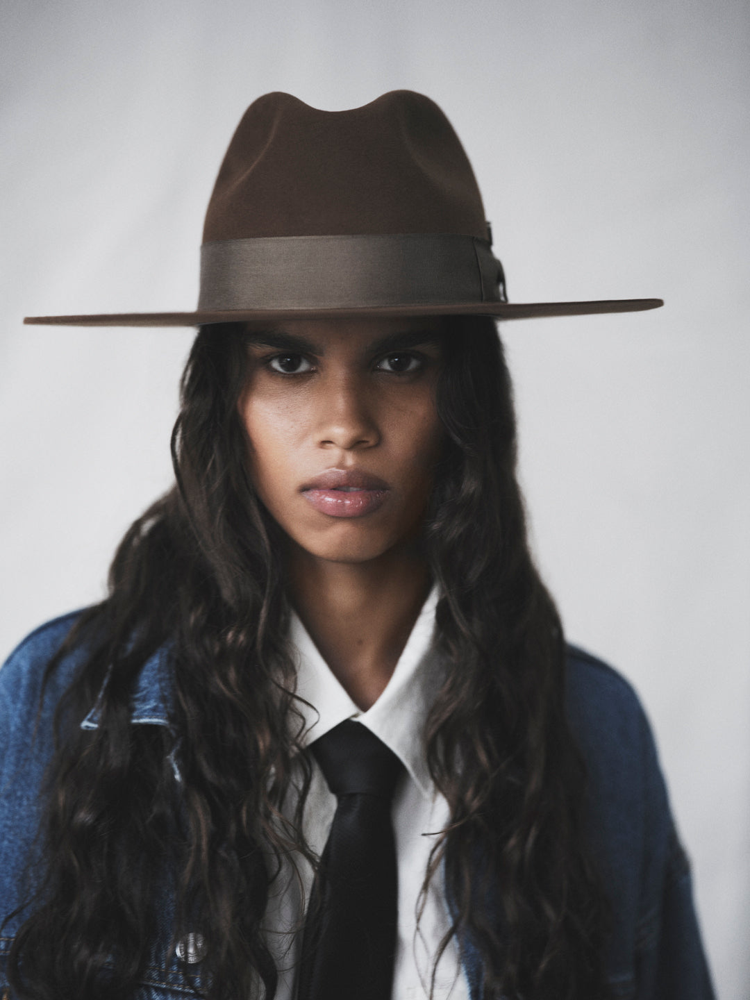 Tatyana Perry in the Akubra Ranger in Coffee.