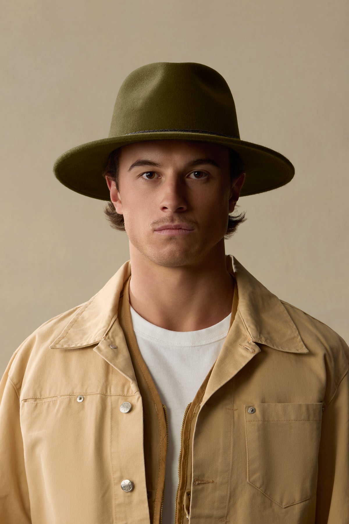 Traveller Khaki